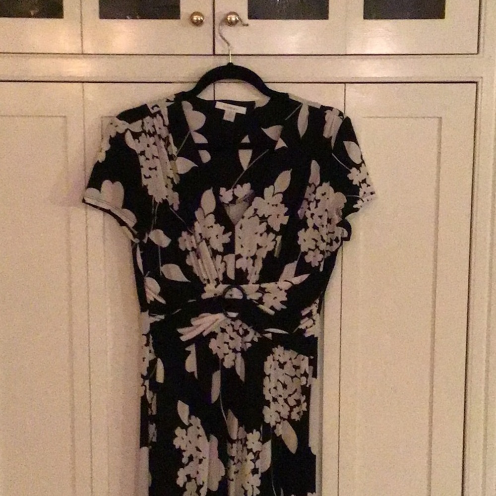 Dress barn floral black & cream dress